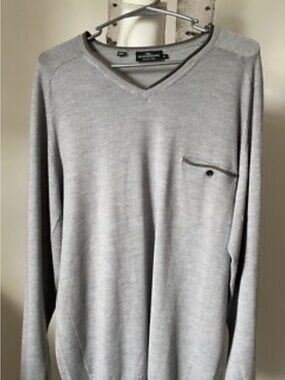 Rodd & Gunn Grey V-Neck Knit Sweater with Chest Pocket
